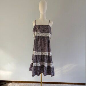Vintage 1970s Calico Cottagecore Prairie Purple Cotton and Lace Tiered Sun Dress